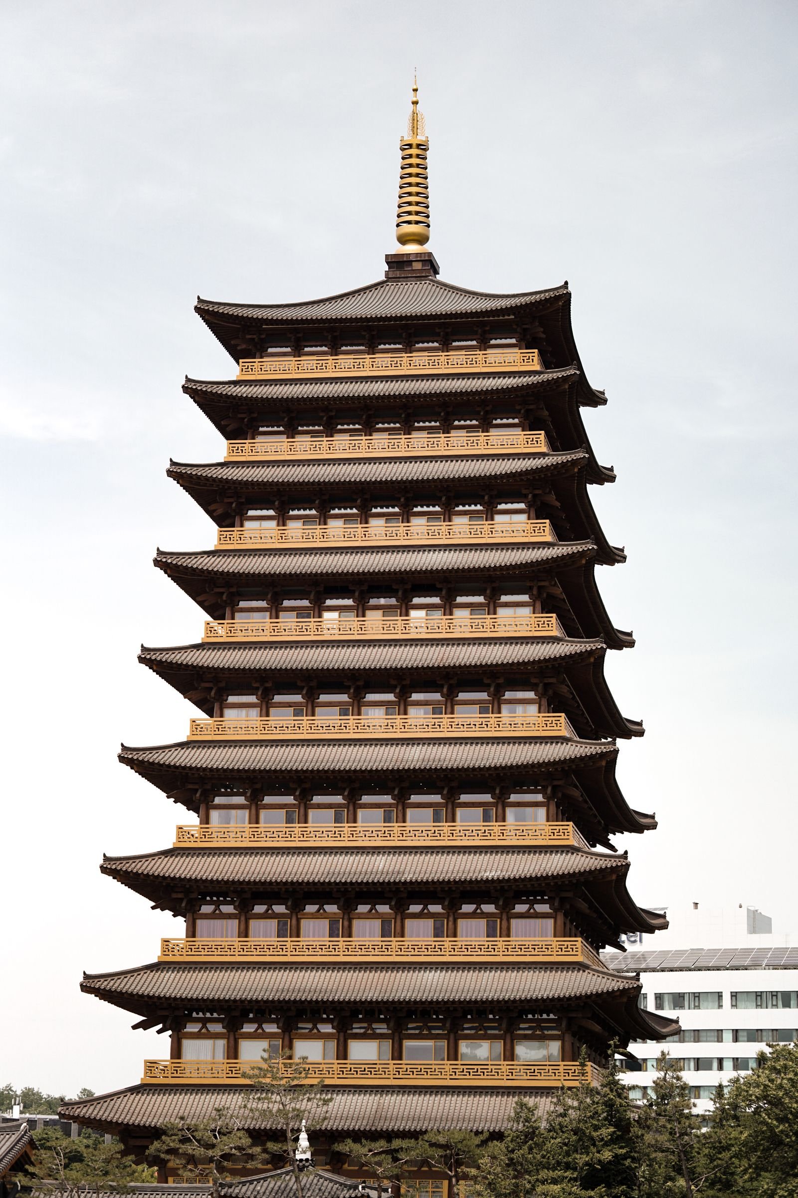 경주 황룡사지 탑 분위기 사진(Pexels, 특정 숙소 아님)