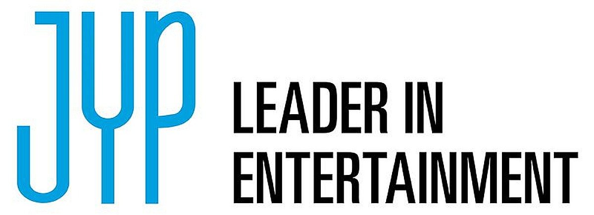 JYP엔터테인먼트 로고와 LEADER IN ENTERTAINMENT 문구