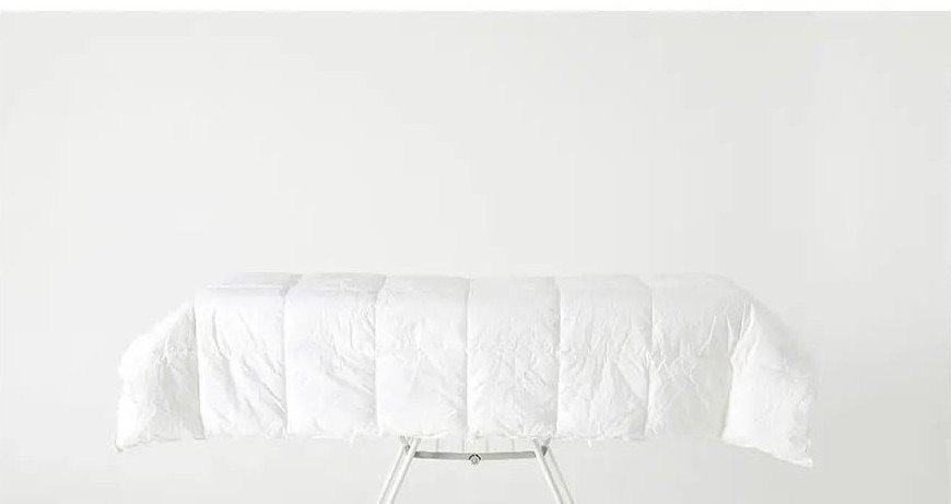 양날개 베이직 빨래건조대 위에 이불을 널어 둔 상세 이미지