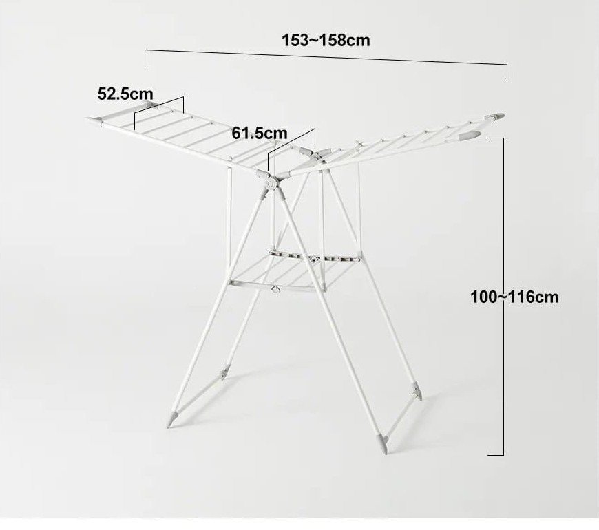 한샘 양날개 베이직 빨래건조대를 펼친 모습과 가로 153~158cm, 높이 100~116cm 치수가 표시된 도면